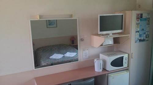 Rainbow Motel Kowen Екстер'єр фото