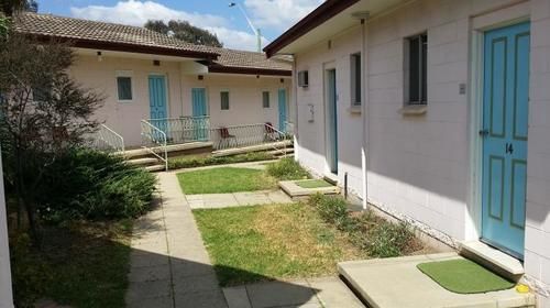 Rainbow Motel Kowen Екстер'єр фото